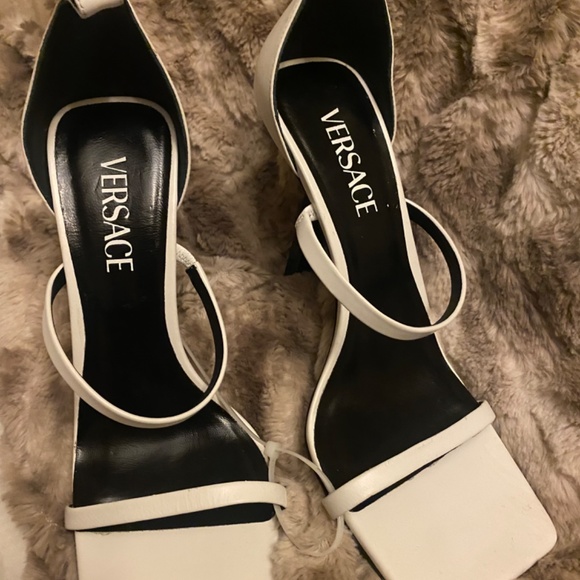 Versace Women's White High Heel Leather Sandals Ankle Strap Pumps Shoes - Picture 2 of 8